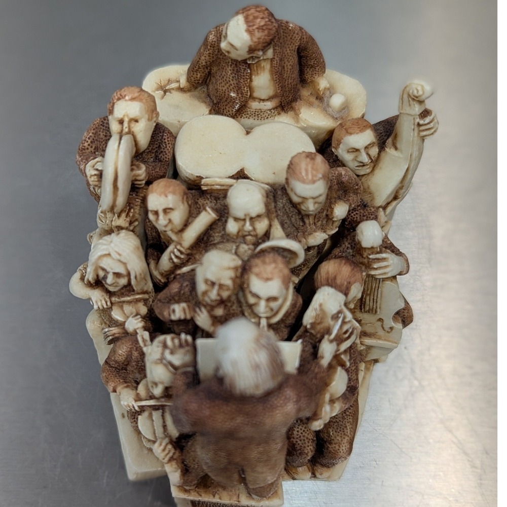 S.I.A.B. Vintage Trinket Box "Orchestra Maestro" Carved Resin England L. McCatty